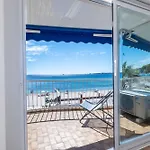 Rare! 2-br Seafront * Cannes