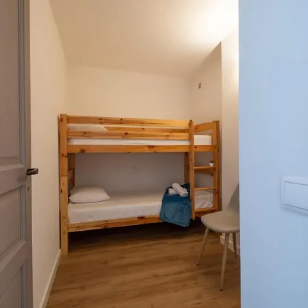 Rare! 2-br Seafront Apartment *