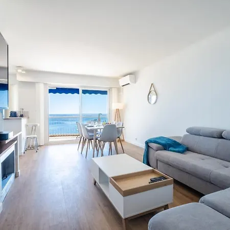 Rare! 2-br Seafront * Cannes