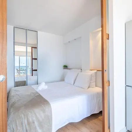 Rare! 2-br Seafront Cannes