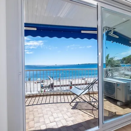 Apartment Rare! 2-br Seafront *