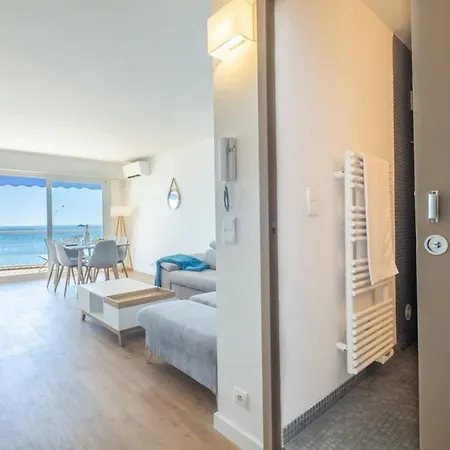 Rare! 2-br Seafront Appartamento Cannes