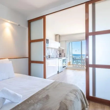 Rare! 2-br Seafront Appartamento *