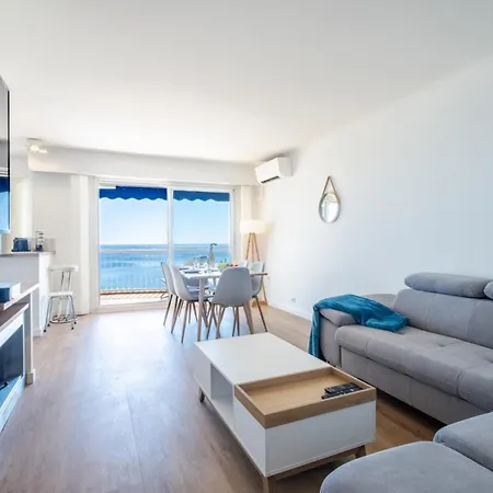 Appartement Rare! 2-br Seafront
